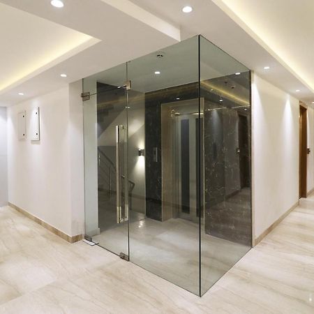 Capital O Hotel Star Inn Near Chhatarpur Metro Station New Delhi Eksteriør billede