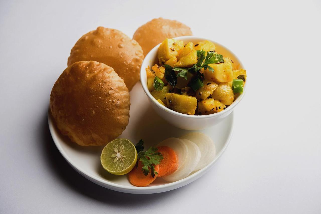 Capital O Hotel Star Inn Near Chhatarpur Metro Station New Delhi Eksteriør billede