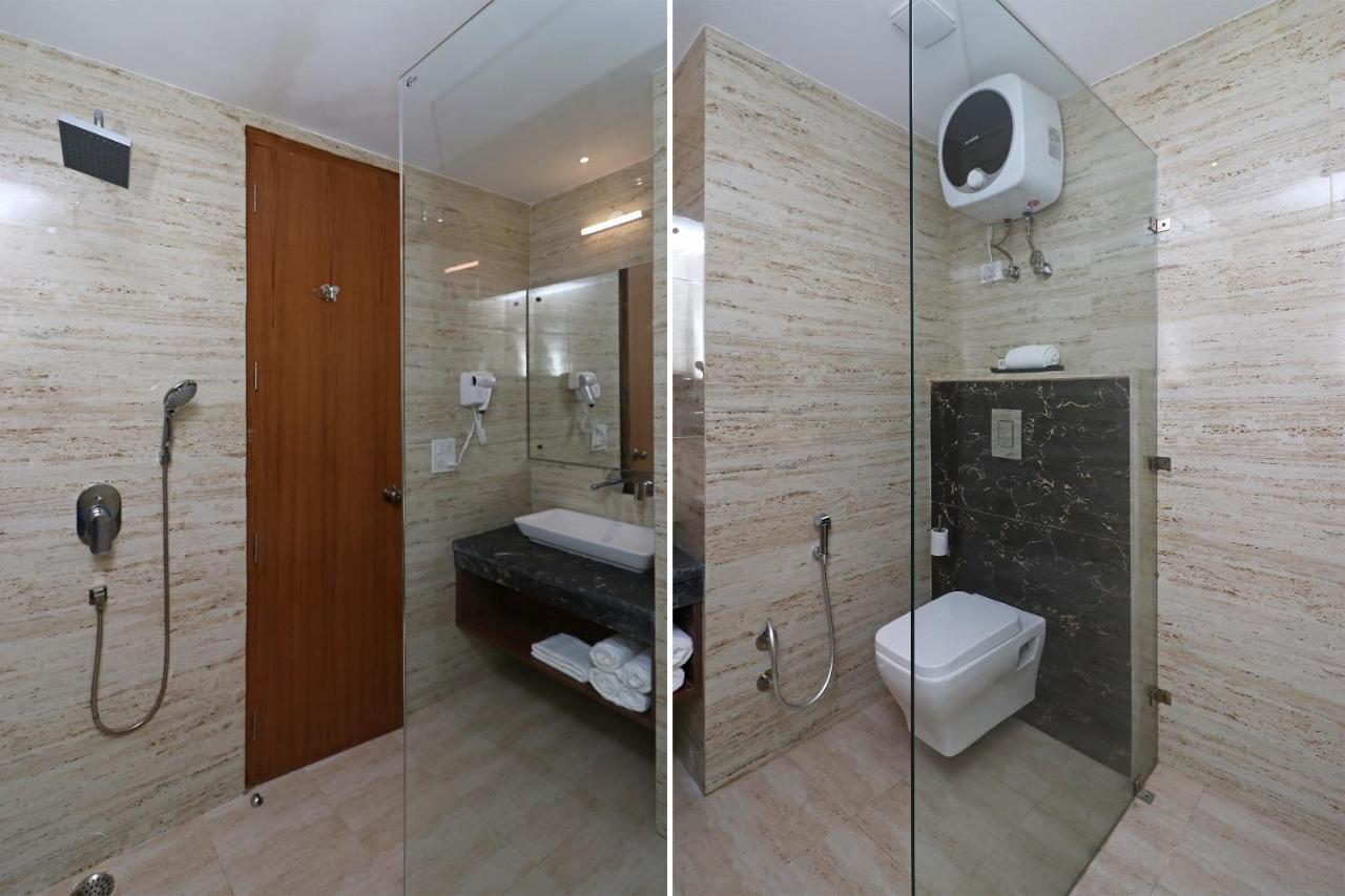 Capital O Hotel Star Inn Near Chhatarpur Metro Station New Delhi Eksteriør billede