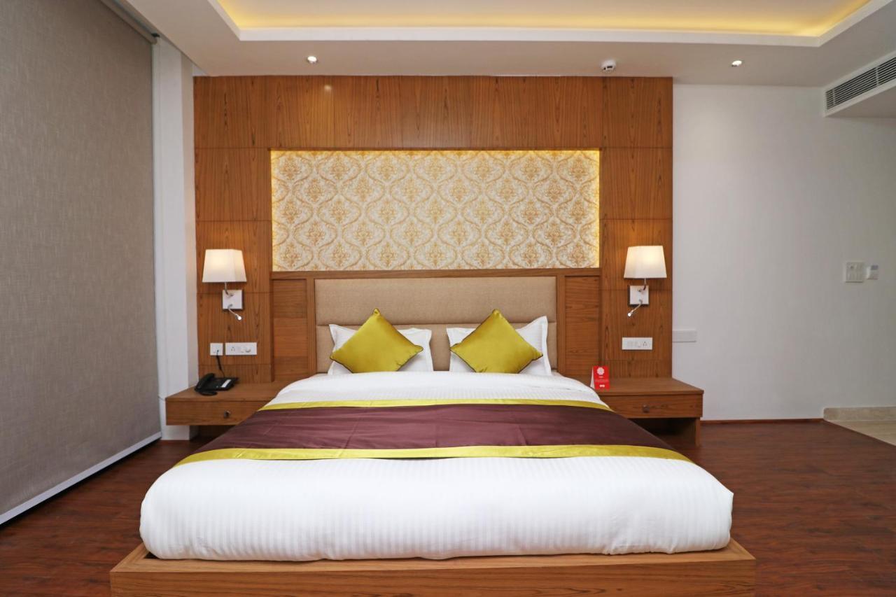 Capital O Hotel Star Inn Near Chhatarpur Metro Station New Delhi Eksteriør billede